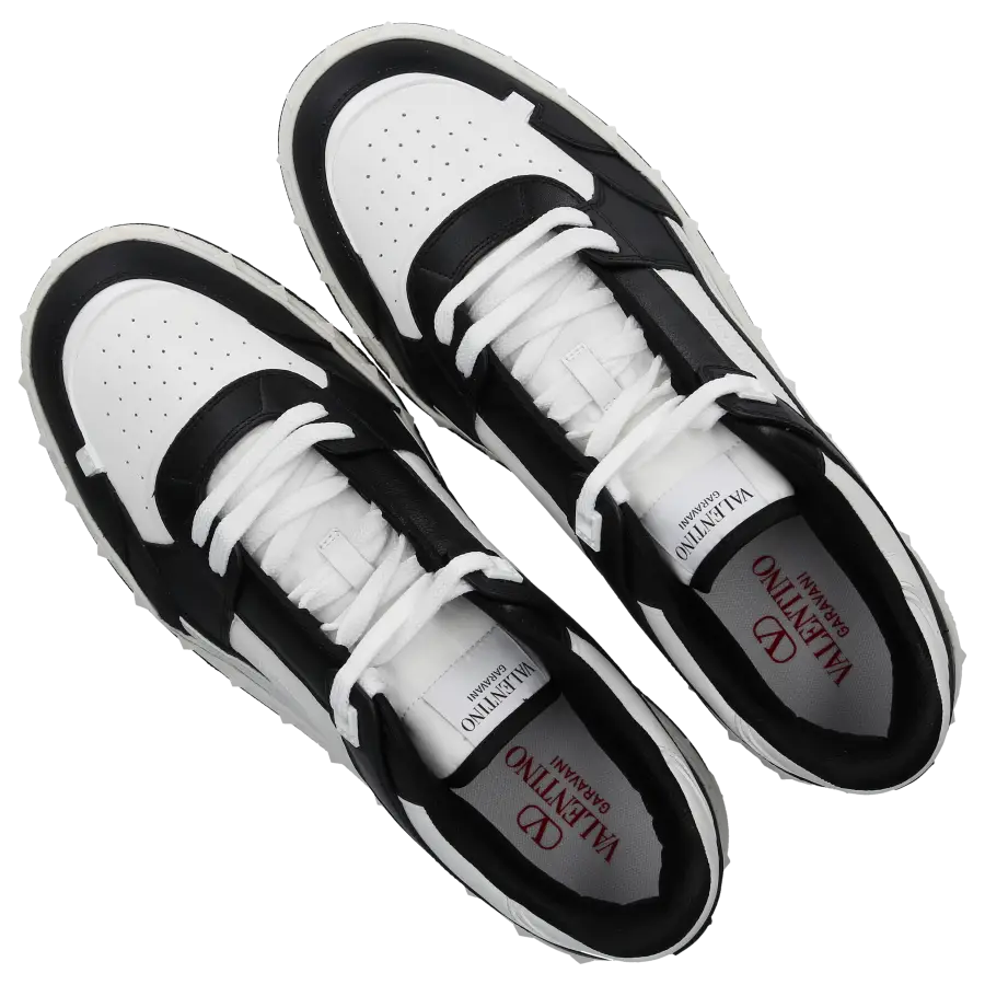 Valentino Garavani - Sneaker low FREEDOTS Kalbsleder - schwarz