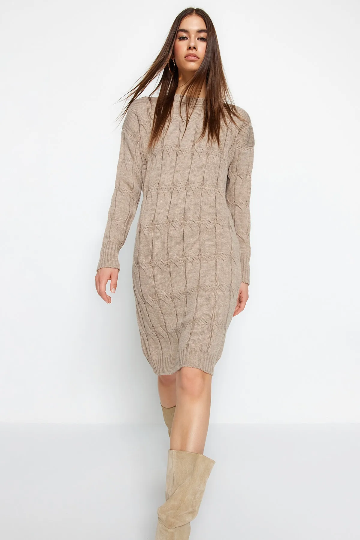Trendyol Collection  Nerzfarbenes Mini-Strickkleid aus Haarstrick TWOAW22EL0027