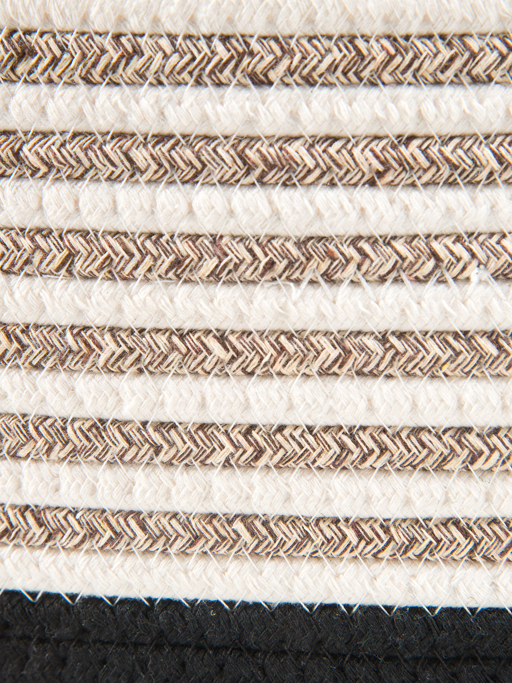 Alvarja Korb, Brown Stripes