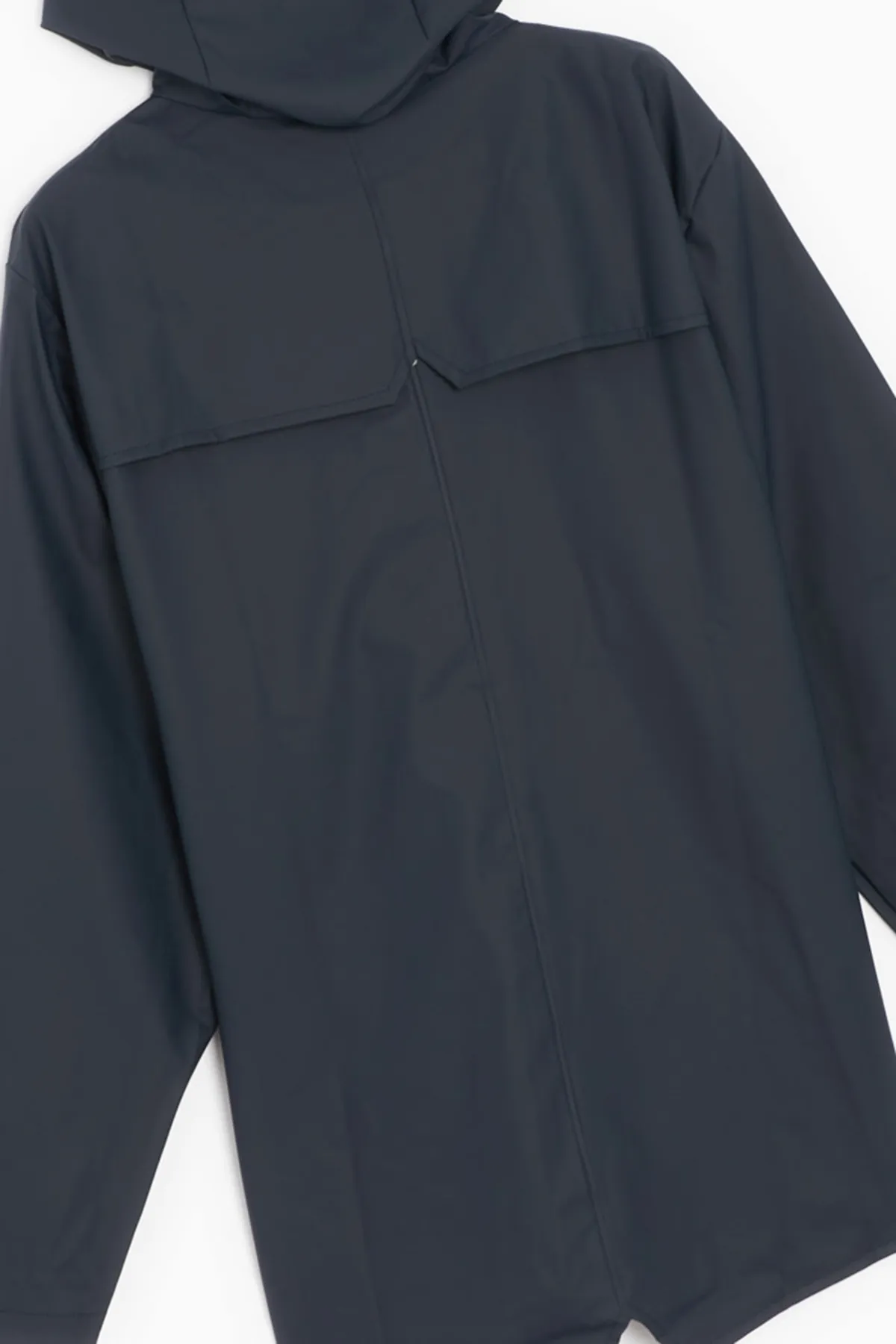 Rains  Die wasserdichte Jacke ist aus dem charakteristischen PU-Stoff von Rains geschnitten und verfügt über ultraschallverschweißte Nähte