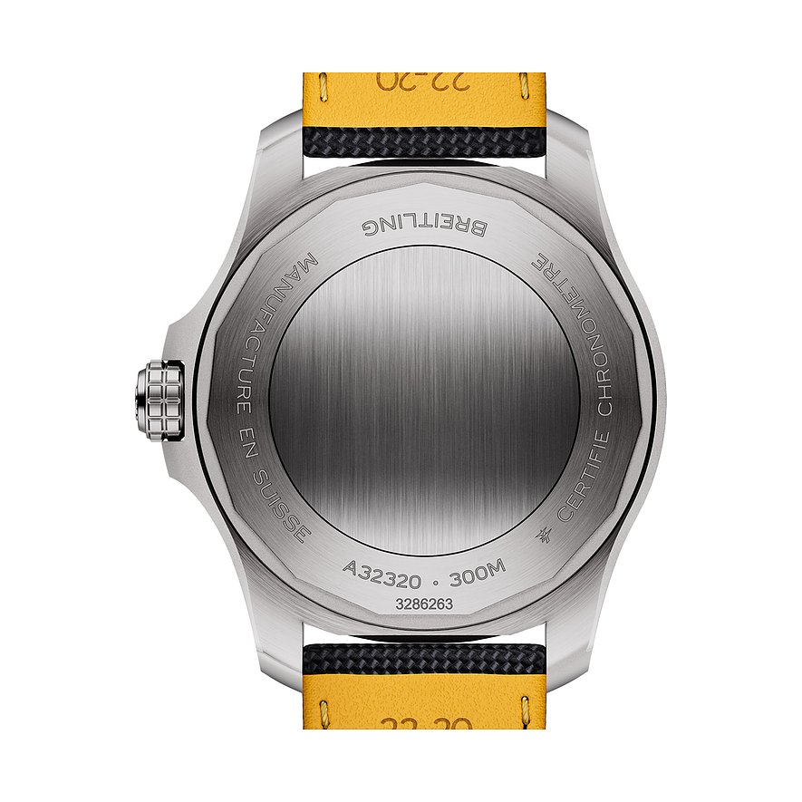 Breitling Herrenuhr Avenger Automatic GMT 44
