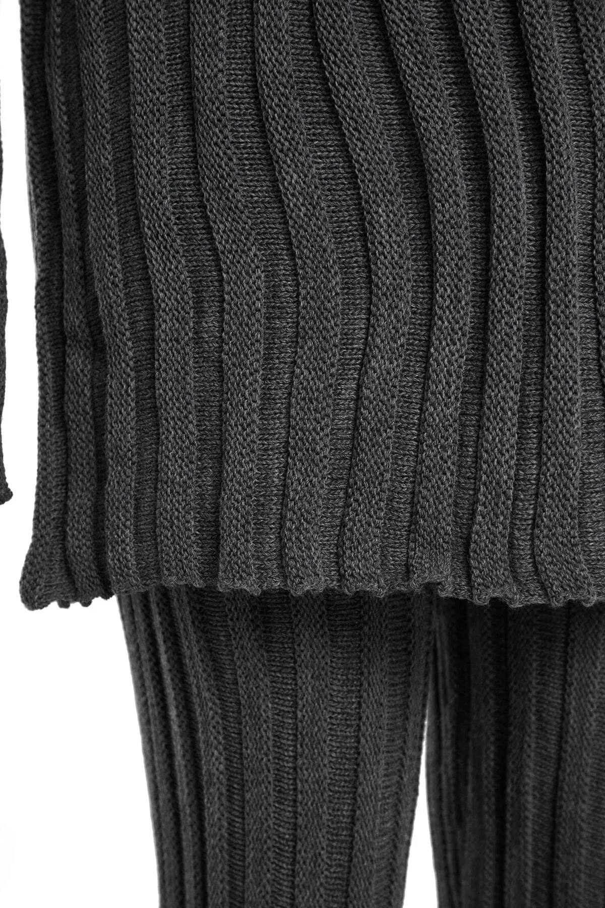 Trendyol Collection  Anthrazitfarbenes Strickoberteil- und Unterteil-Set TWOAW24AU00134
