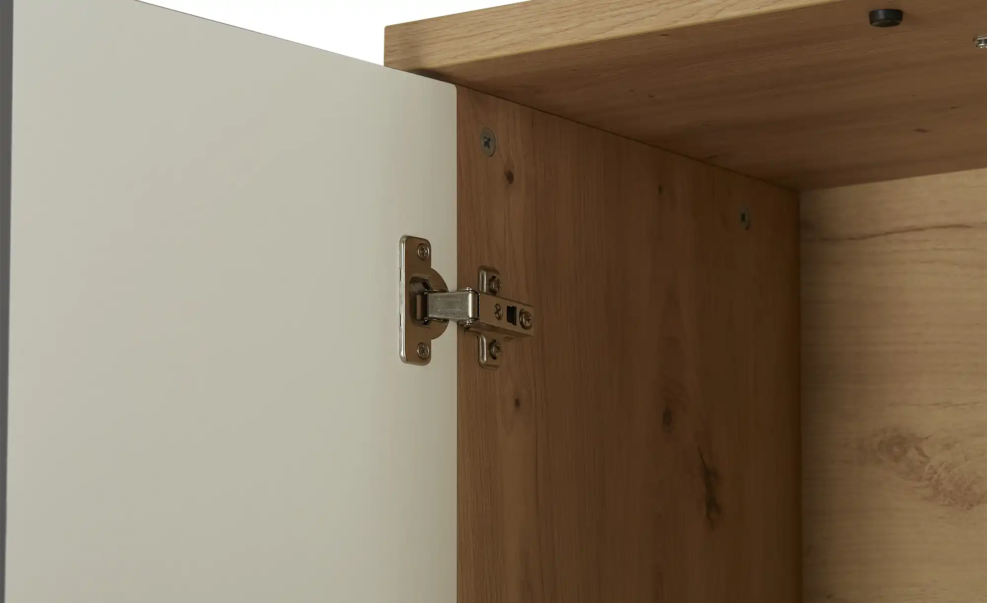Garderobenschrank