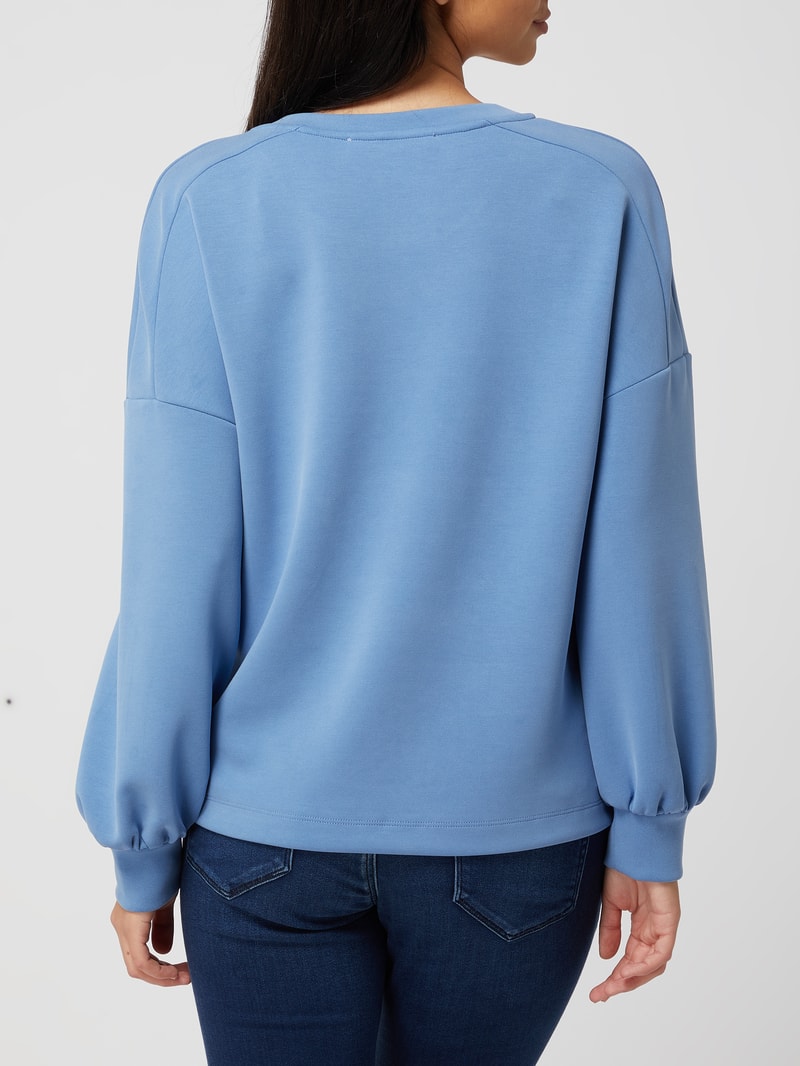 Sweatshirt mit überschnittenen Schultern in hellblau