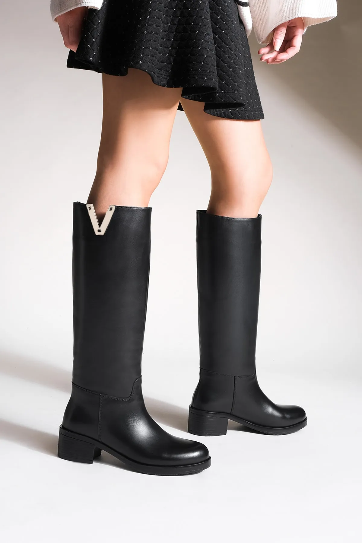 Marjin  Damen-Stiefel aus echtem Leder mit Absatz über dem Knie Zekna schwarz