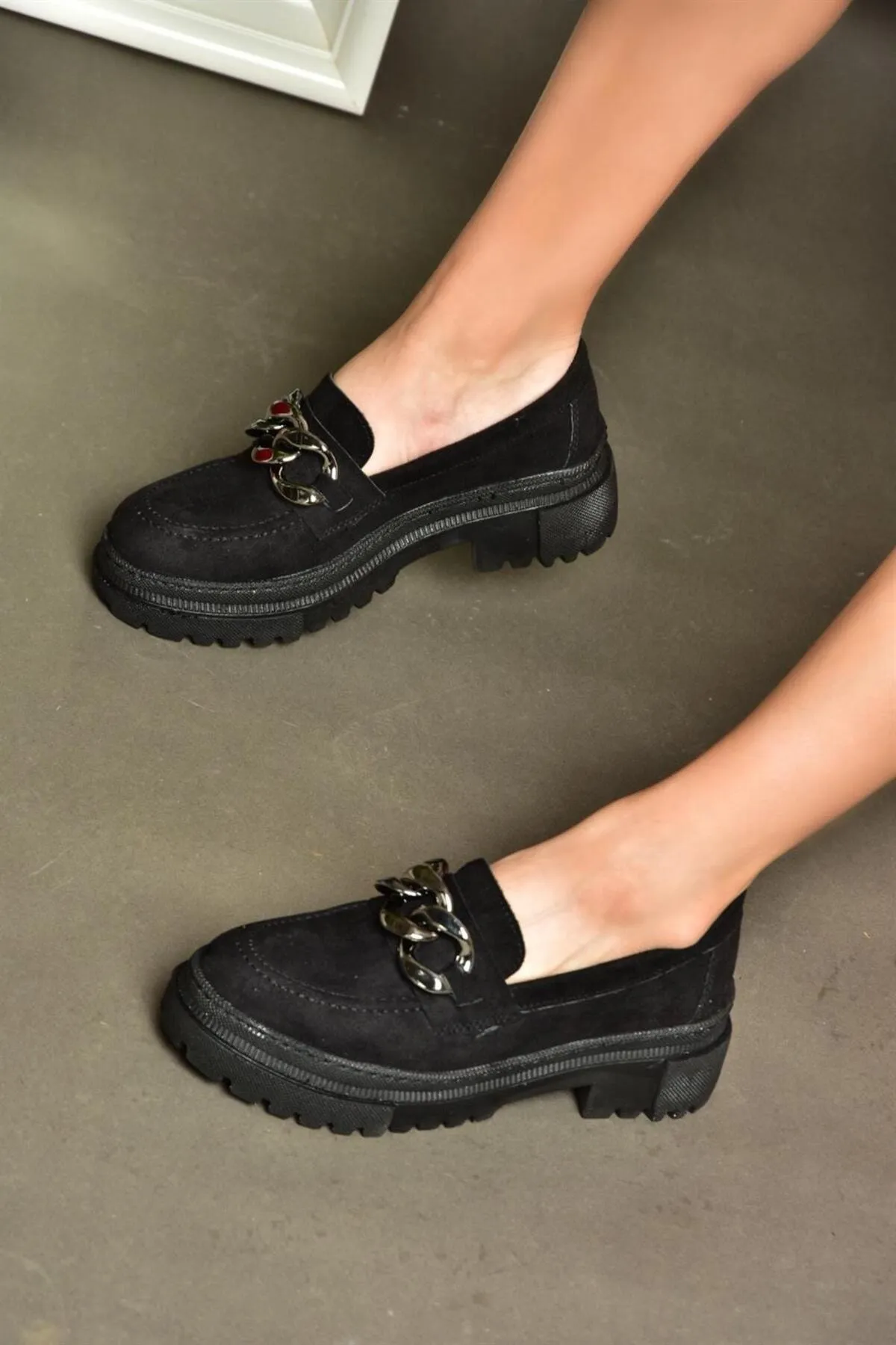 Fox Shoes  P6520342002 Damen-Freizeitschuhe aus schwarzem Wildleder mit dicker Sohle