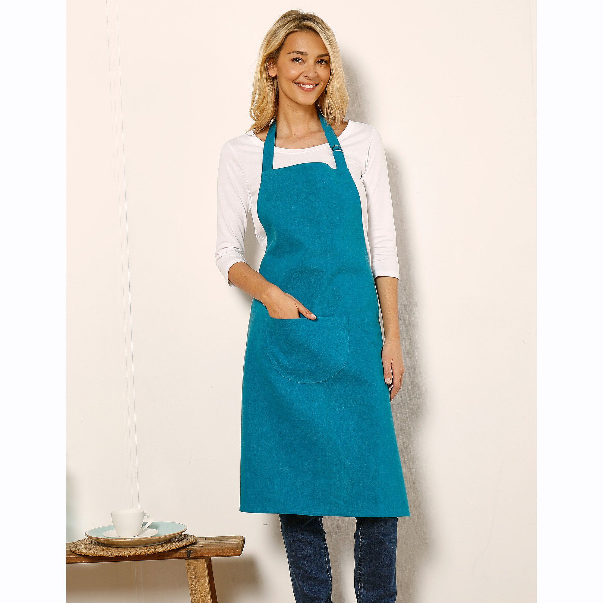 Tablier de cuisine uni forme bavette