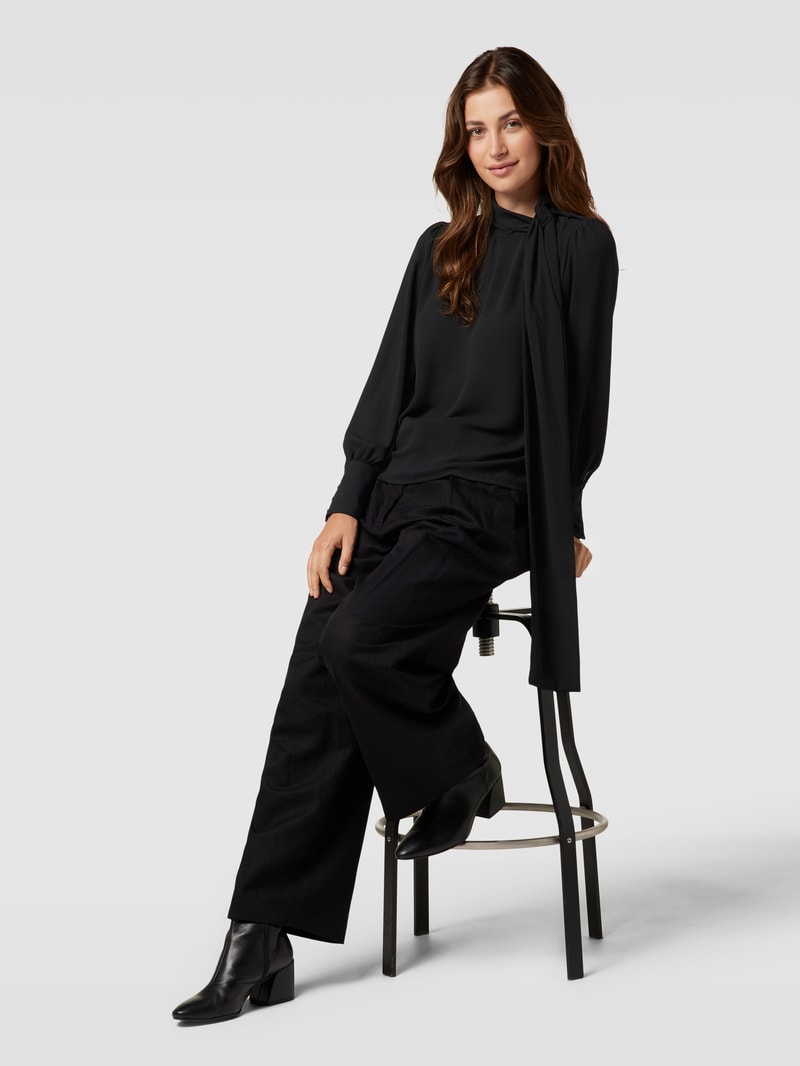 Blusenshirt mit Ballonärmeln in schwarz