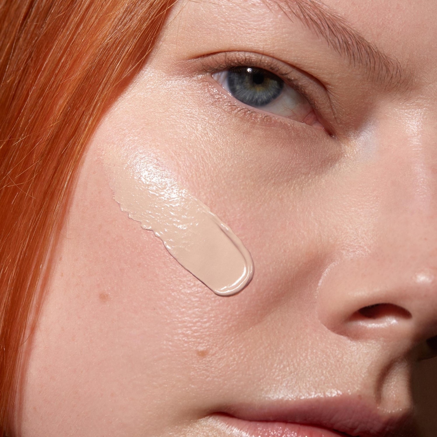 MÁDARA Semi-Matte Peptide Foundation