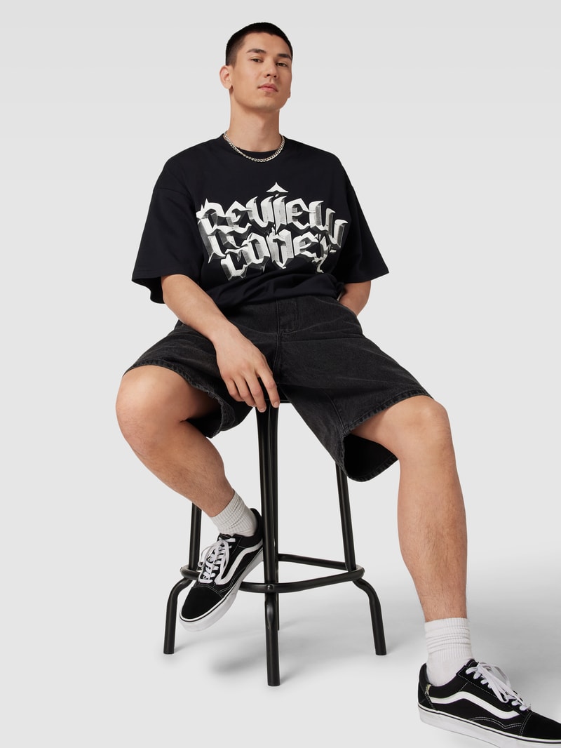 Jeansshorts mit Eingrifftaschen in schwarz