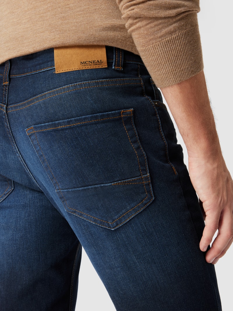 Slim Fit Jeans mit Stretch-Anteil in rauchblau