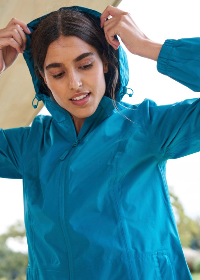 Ultraleichte Regenjacke mit integrierter Tasche zum Verstauen