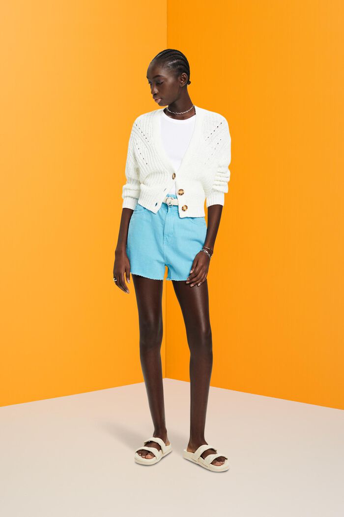 Jeansshorts in abgeschnittener Optik