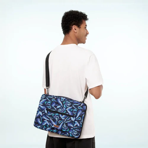 Fontainebleau 15/16 inch blue laptop sleeve