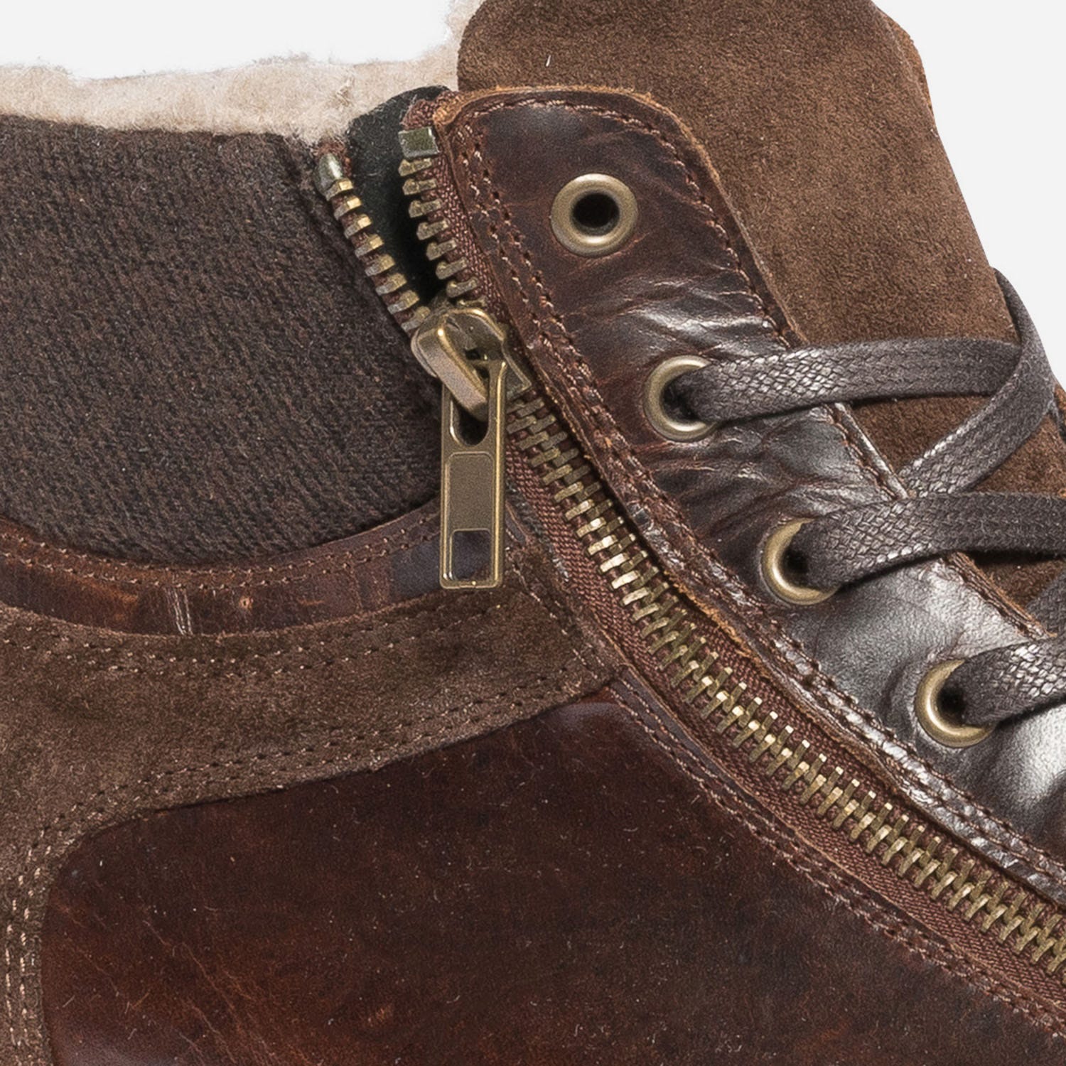 Basket marron en cuir fourrée