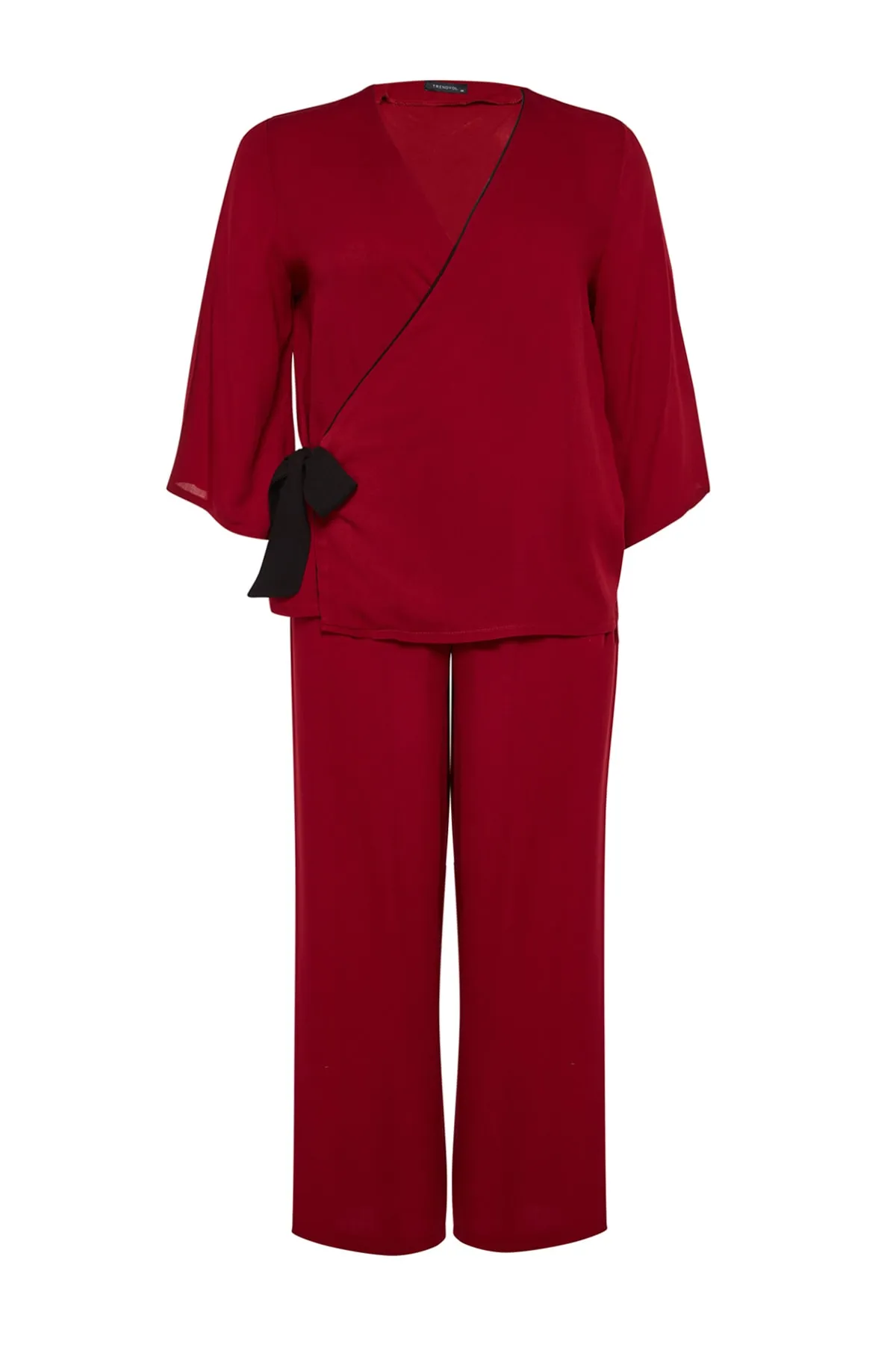 Trendyol Curve  Burgunderfarbenes, zweireihiges, gewebtes Pyjama-Set mit Kragen und Kragen TBBAW23AI00032