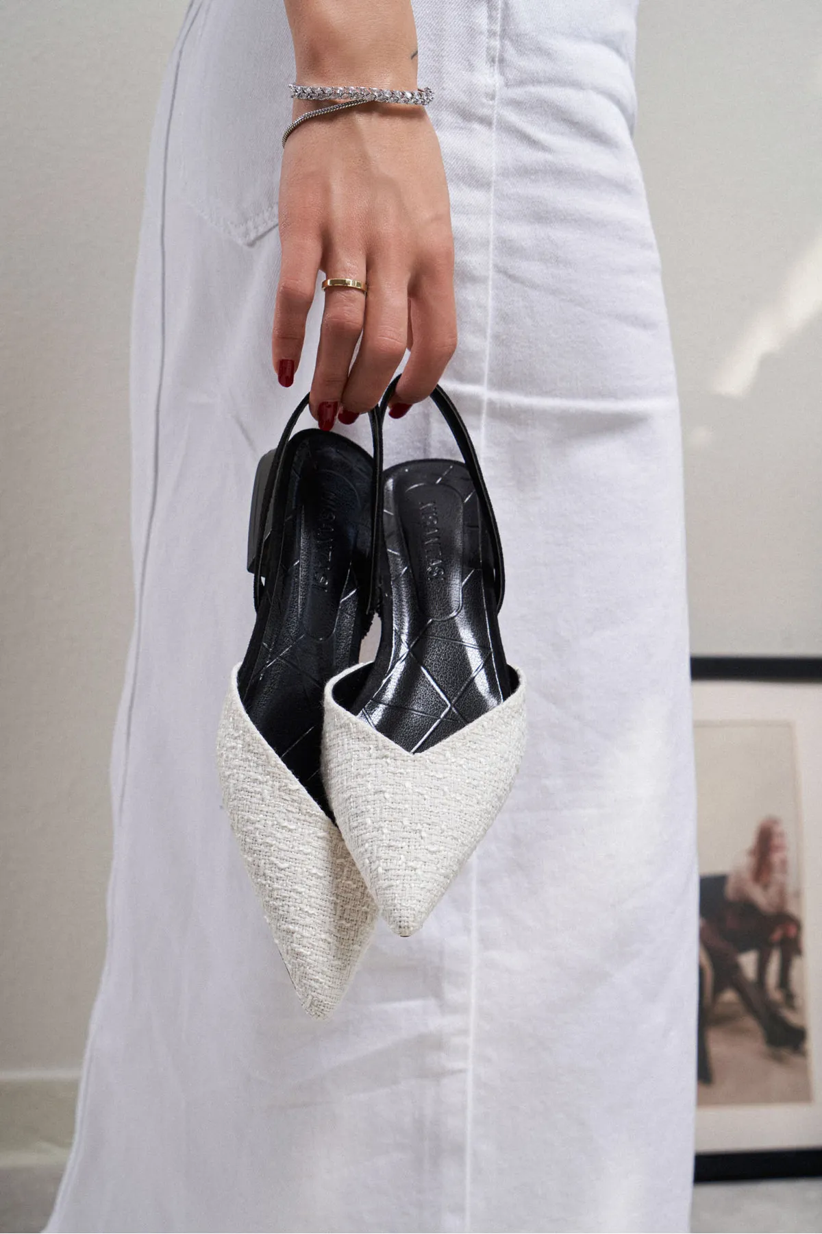 NİŞANTAŞI SHOES  Lorenzo Weißer Kelim-Ballerina für Damen mit spitzer Zehenpartie und elastischem Rücken