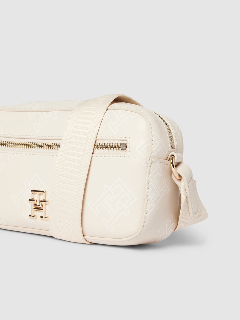Umhängetasche mit Label-Applikation Modell 'ICONIC' in sand