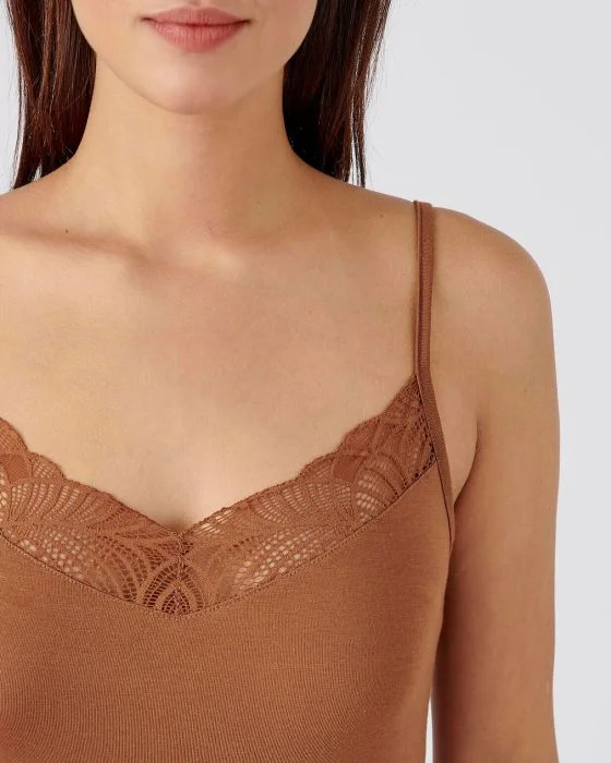 Body orné de dentelle, invisible Thermolactyl