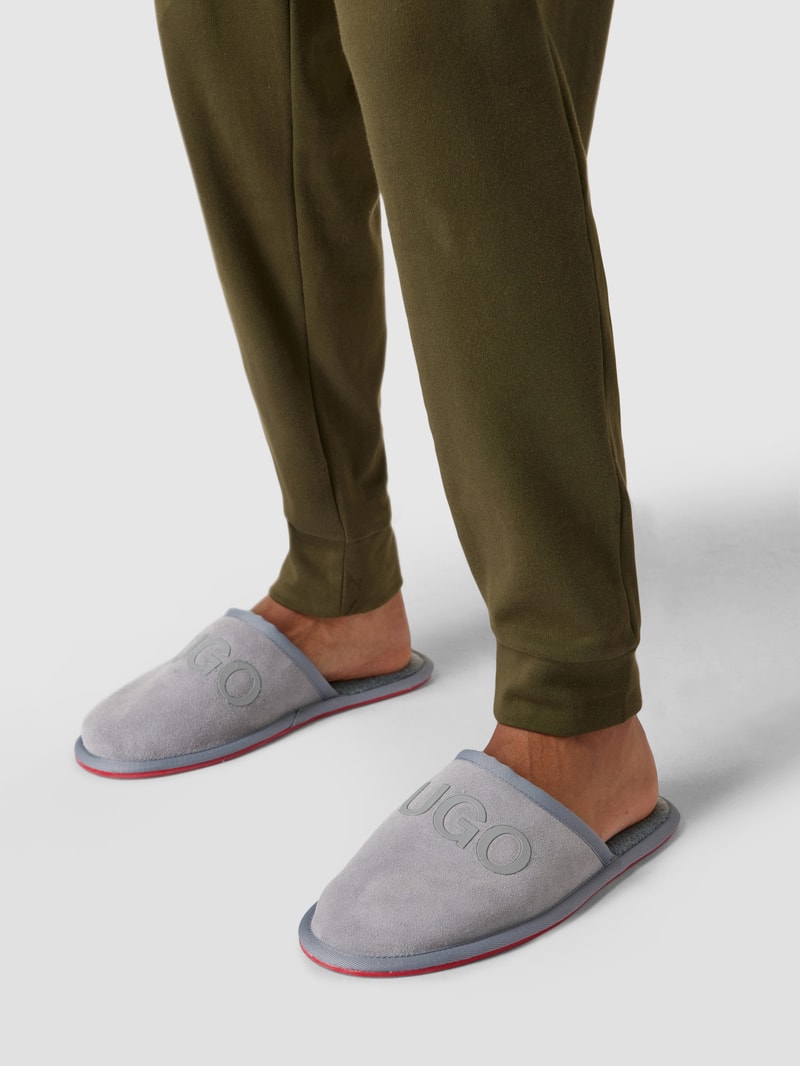 Slipper mit Label-Print in hellgrau