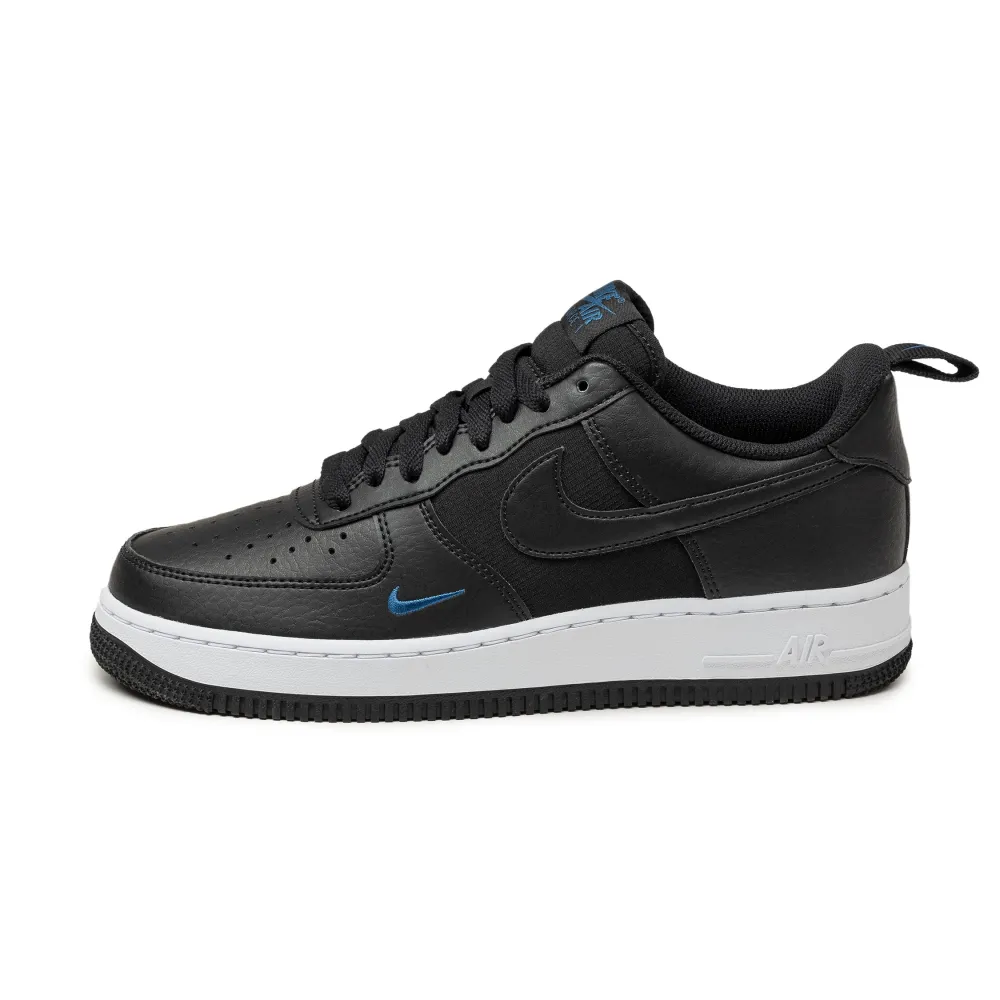 Nike Air Force 1 07 FZ4625-001 / schwarz