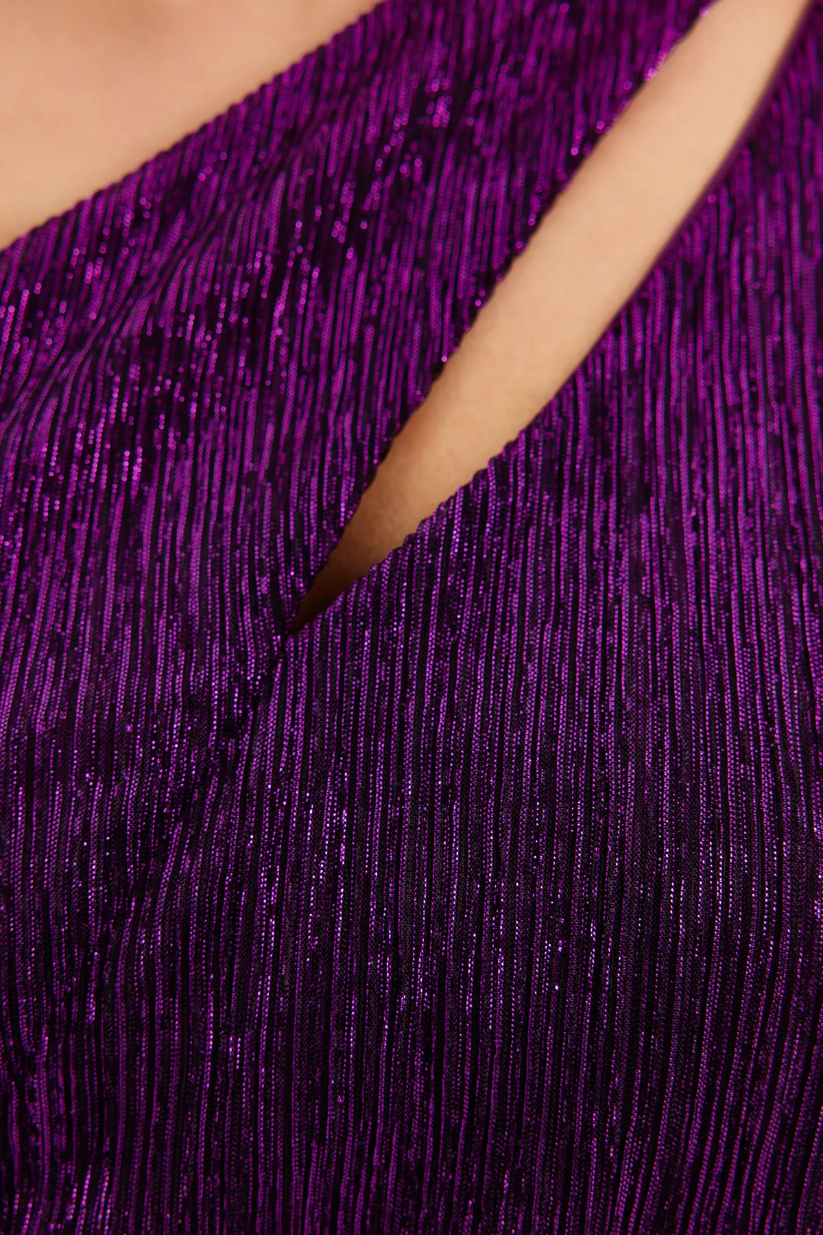 Trendyol Collection  Lila glitzerndes, tropfenförmiges, elegantes Abendkleid TPRSS21EL2596
