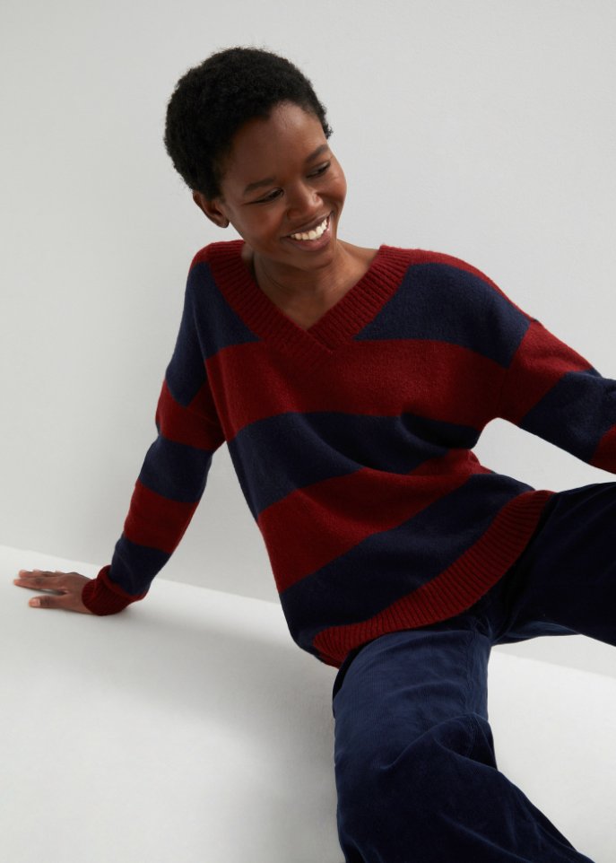 Gestreifter Pullover mit V-Ausschnitt