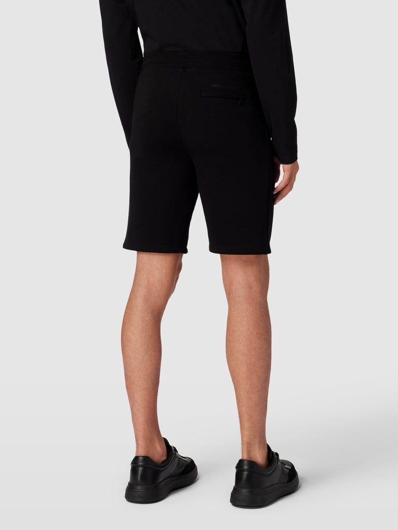Bermudas mit elastischem Bund in schwarz