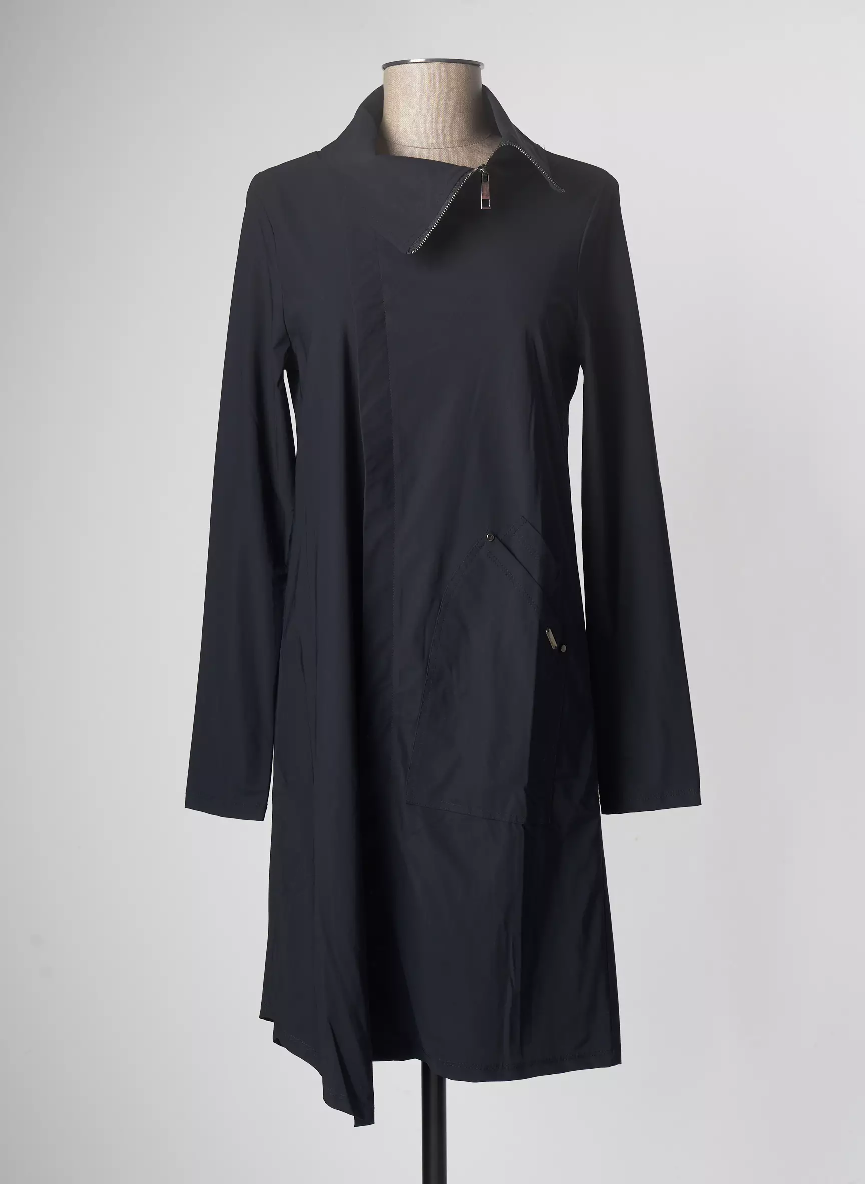 Mc Planet Robes Courtes Femme couleur noir