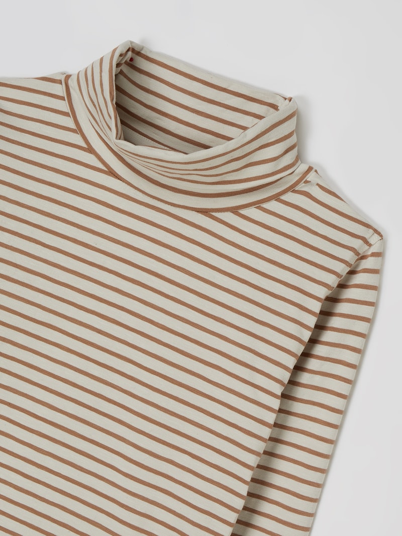 Longsleeve mit Rollkragen in offwhite