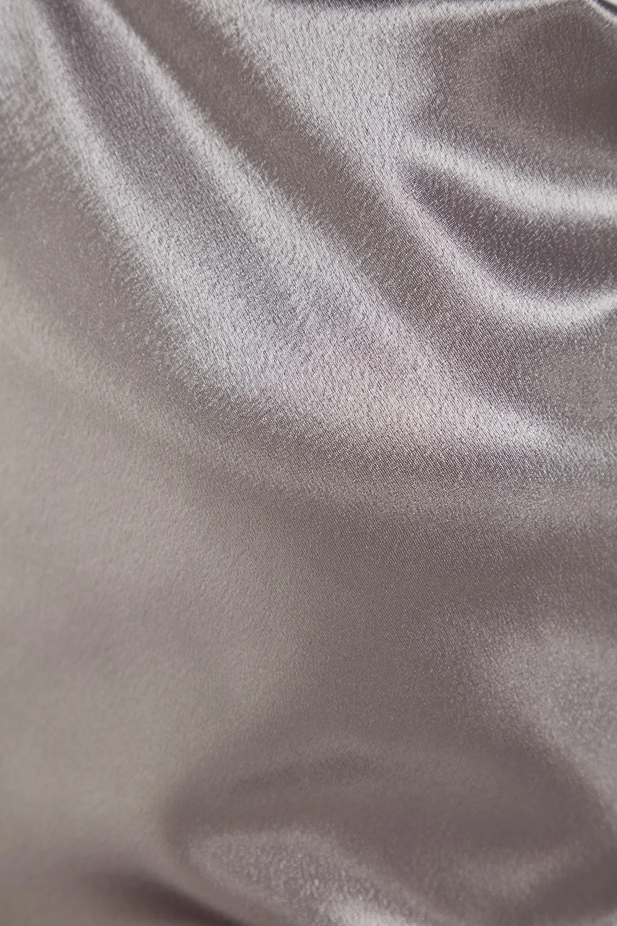 Trendyol Collection  Silbernes Abendkleid aus gewebtem Satin TPRSS23EL00003