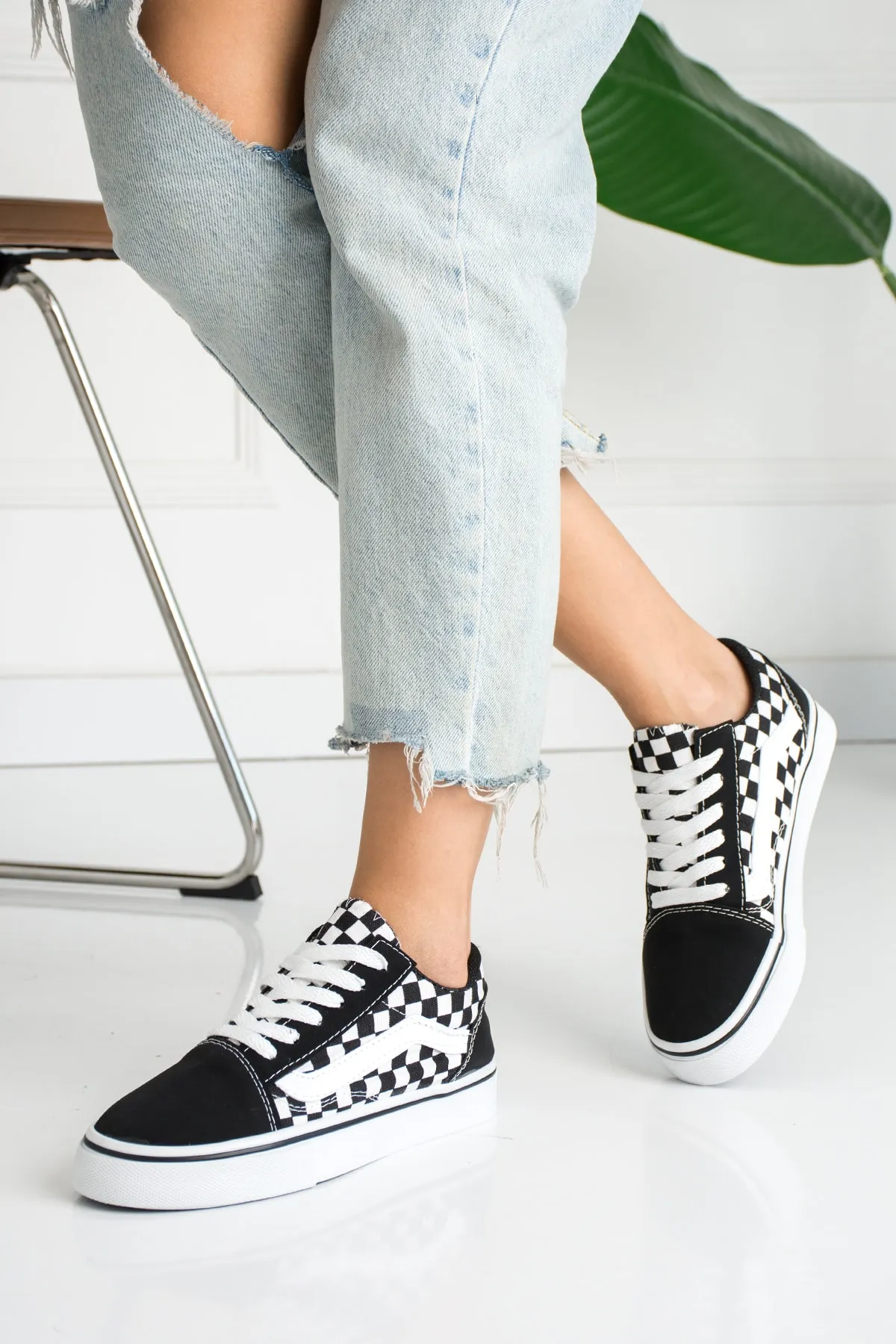 Ayax  Lässiger Unisex-Sneaker (DamenHerren) mit Schachbrettmuster in Schwarz und Weiß