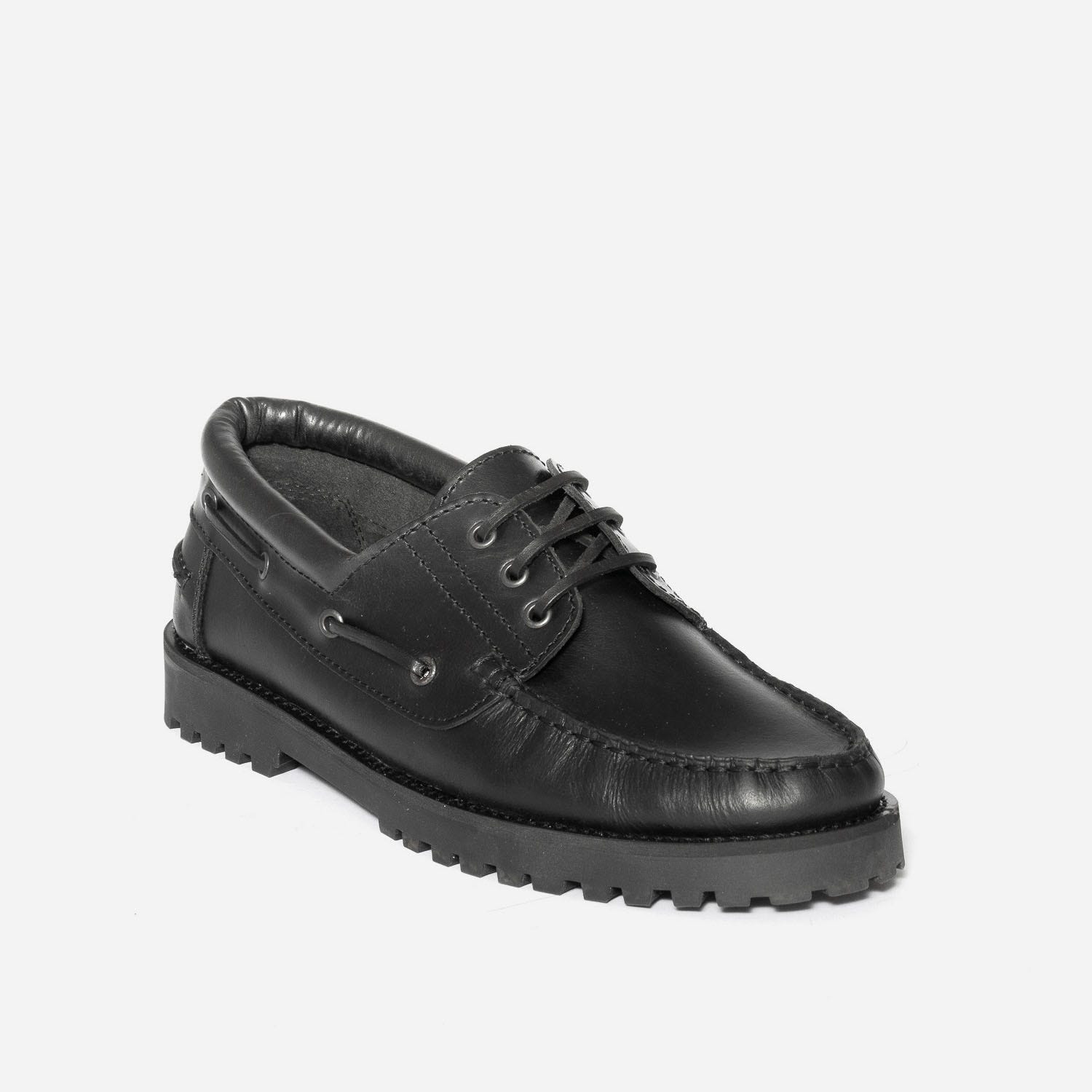 Chaussure bateau noir en cuir