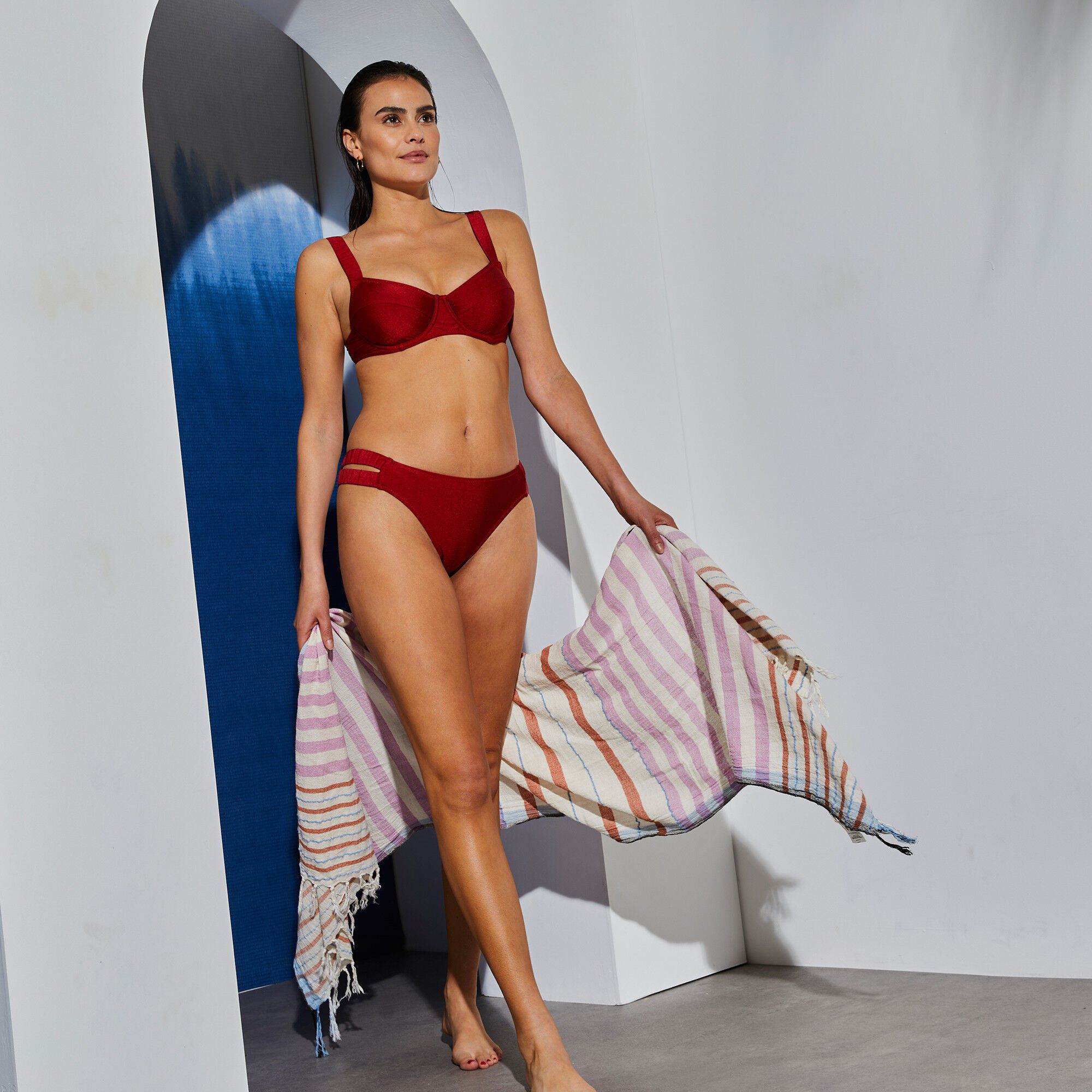 Haut de maillot de bain forme balconnet Divala, maille brillante unie, avec armatures