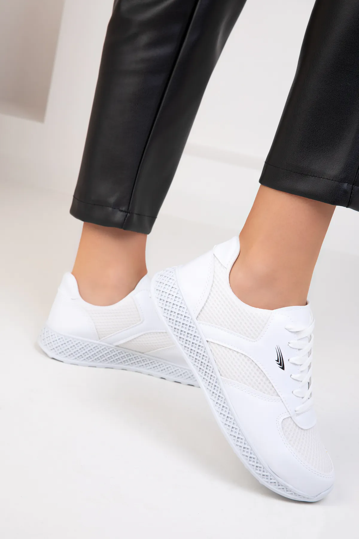 SOHO  Weiße Damen Sneakers 17166