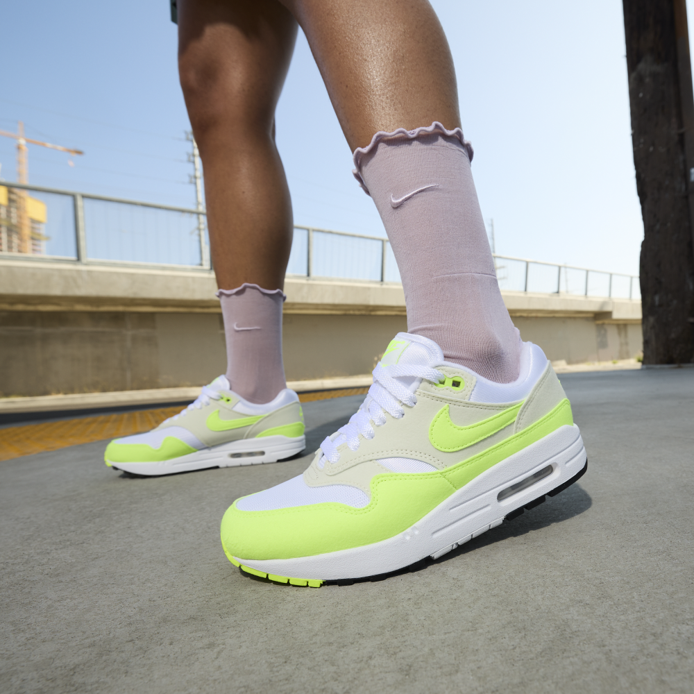 Nike Air Max 1 DZ2628-100 / weiss