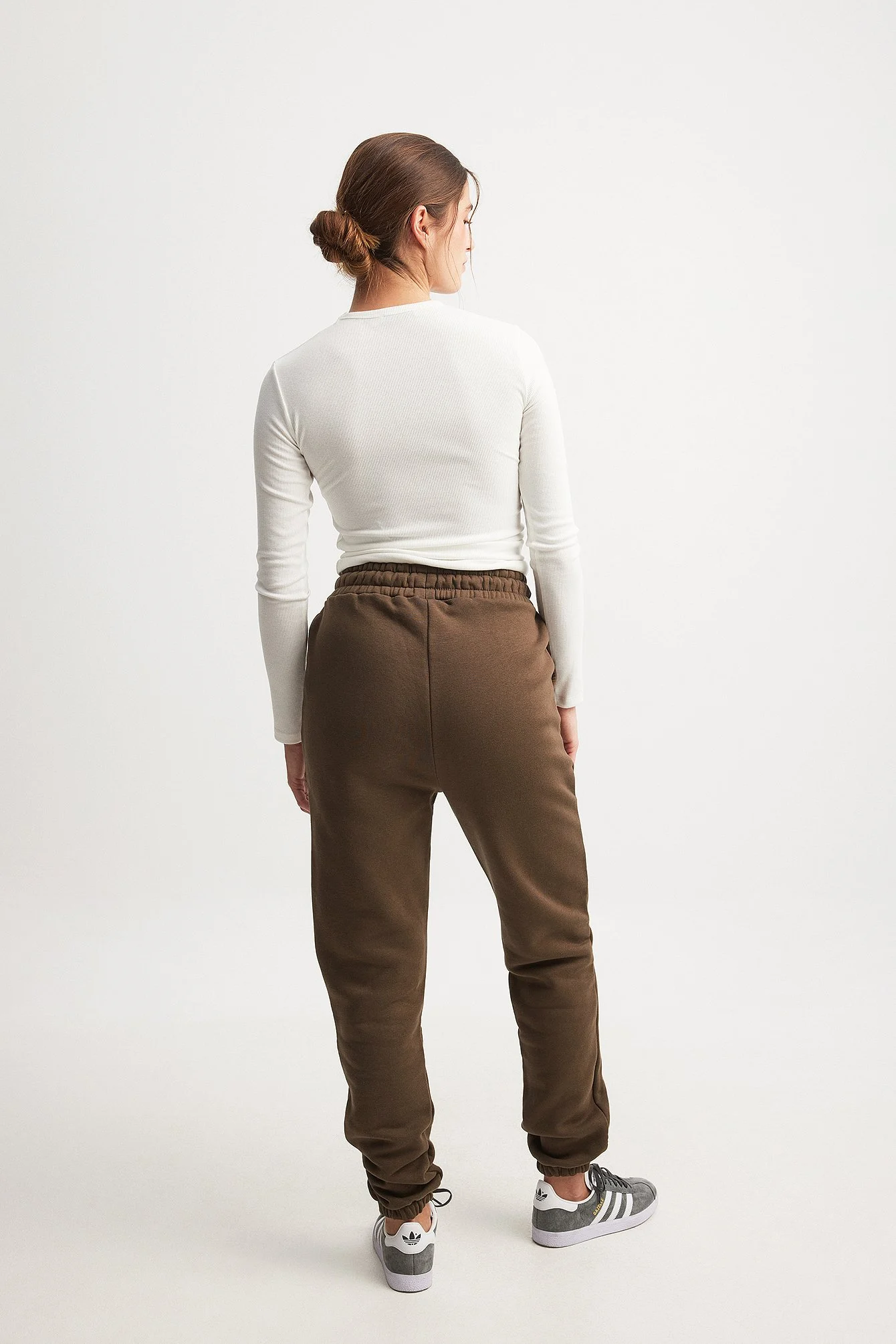 Move Sweatpants