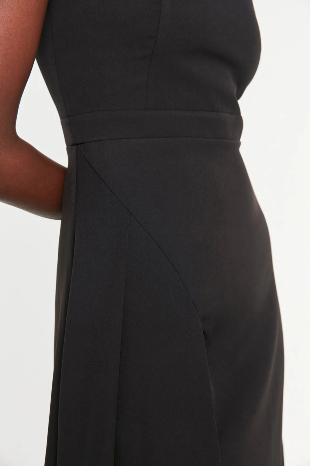 Trendyol Collection  Schwarzes, gewebtes, langes Abendkleid TPRSS19FZ0511