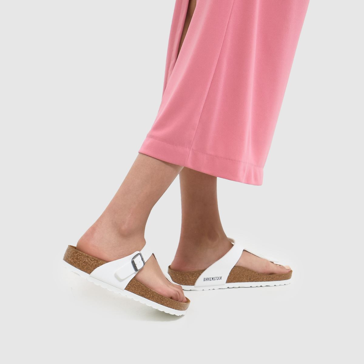 BIRKENSTOCK gizeh szandál fehér színben