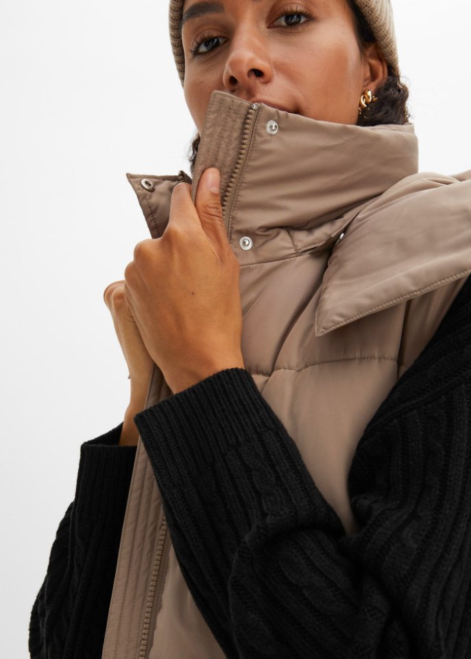 Pullover mit V-Ausschnitt und Seitenschlitzen