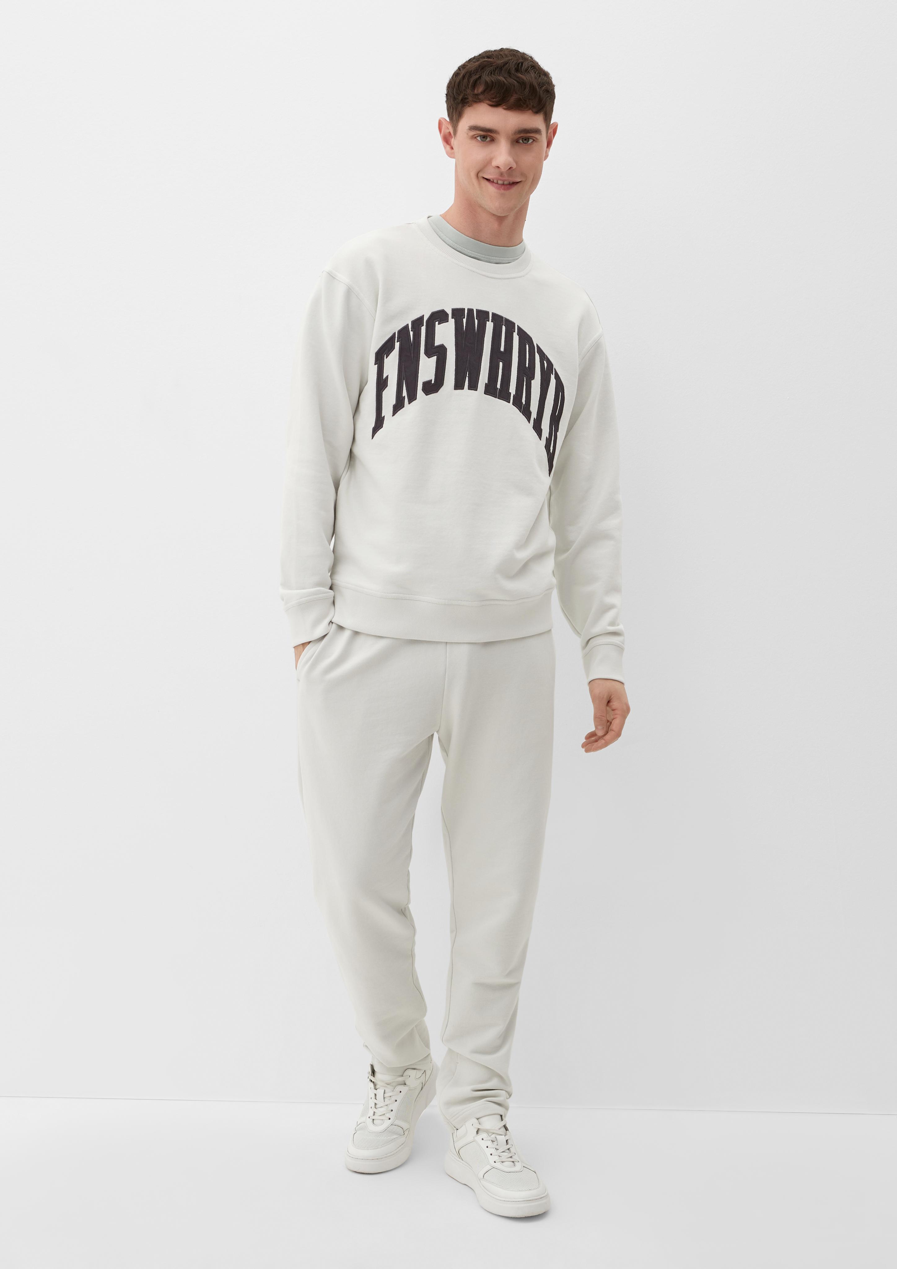 QS x JAMULE Sweater mit aufgesticktem Schriftzug  2127221-90L0