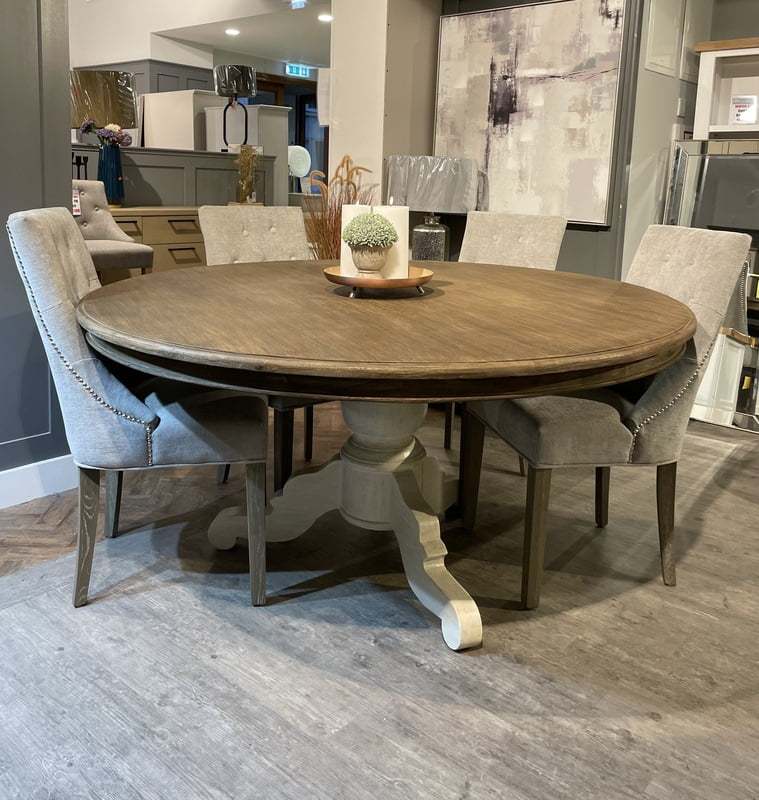 Round Table