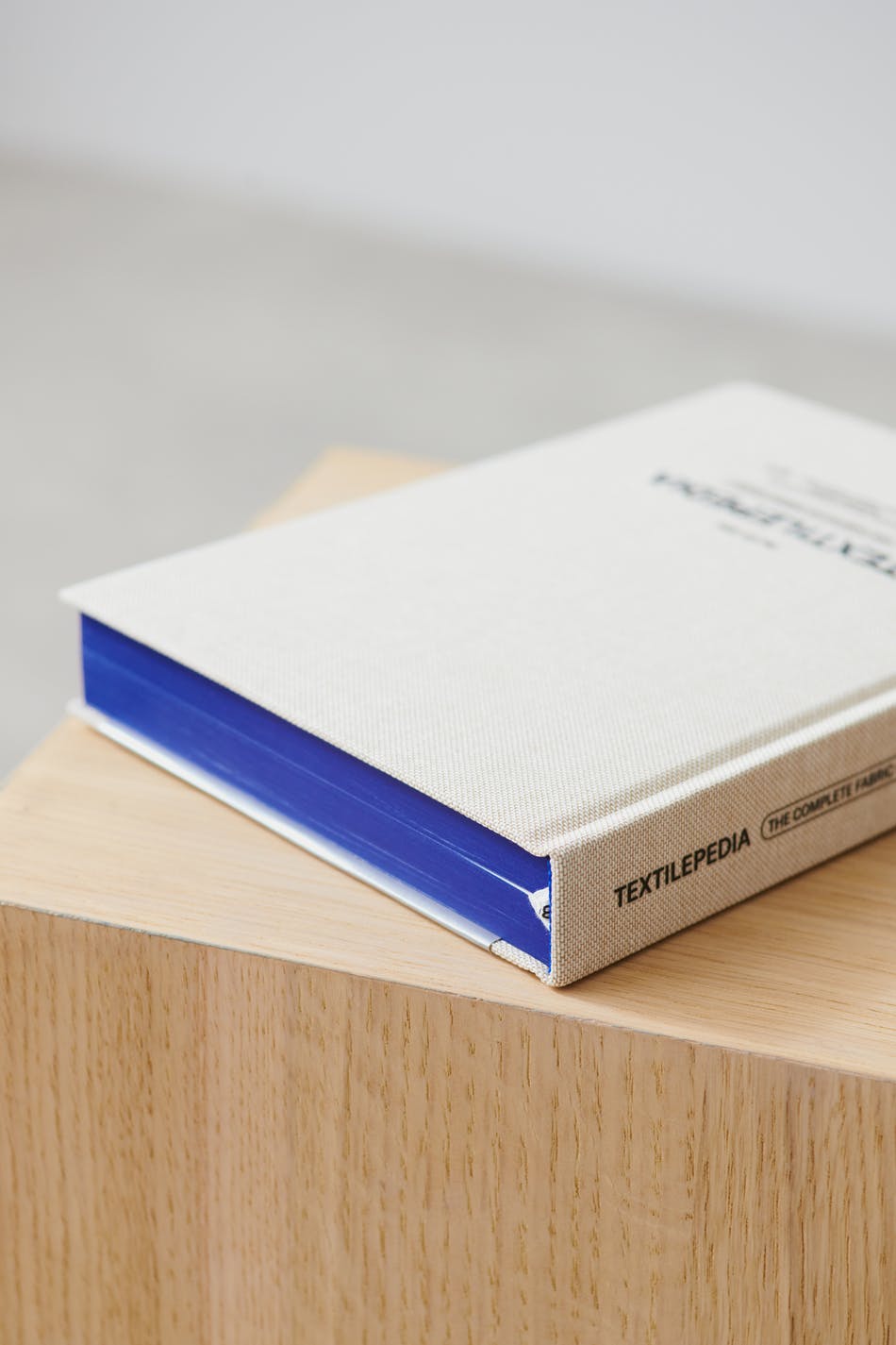 Textilepedia book