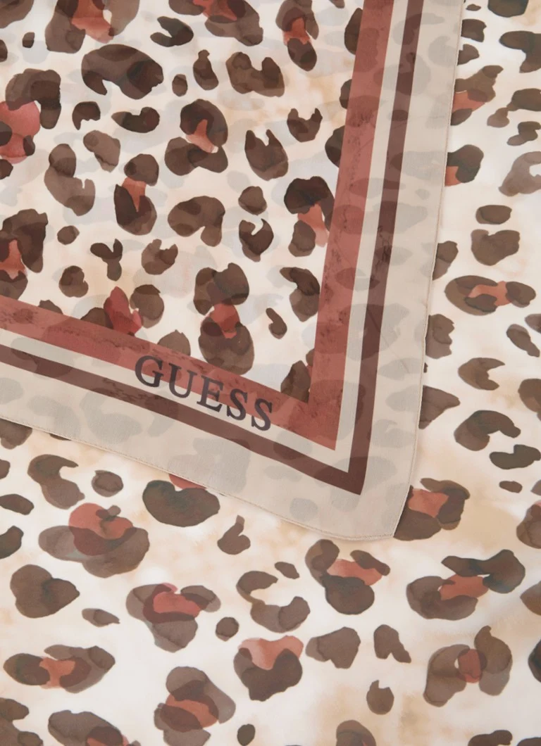 Eșarfă GUESS cu imprimeu leopard, 120 x 120 cm.