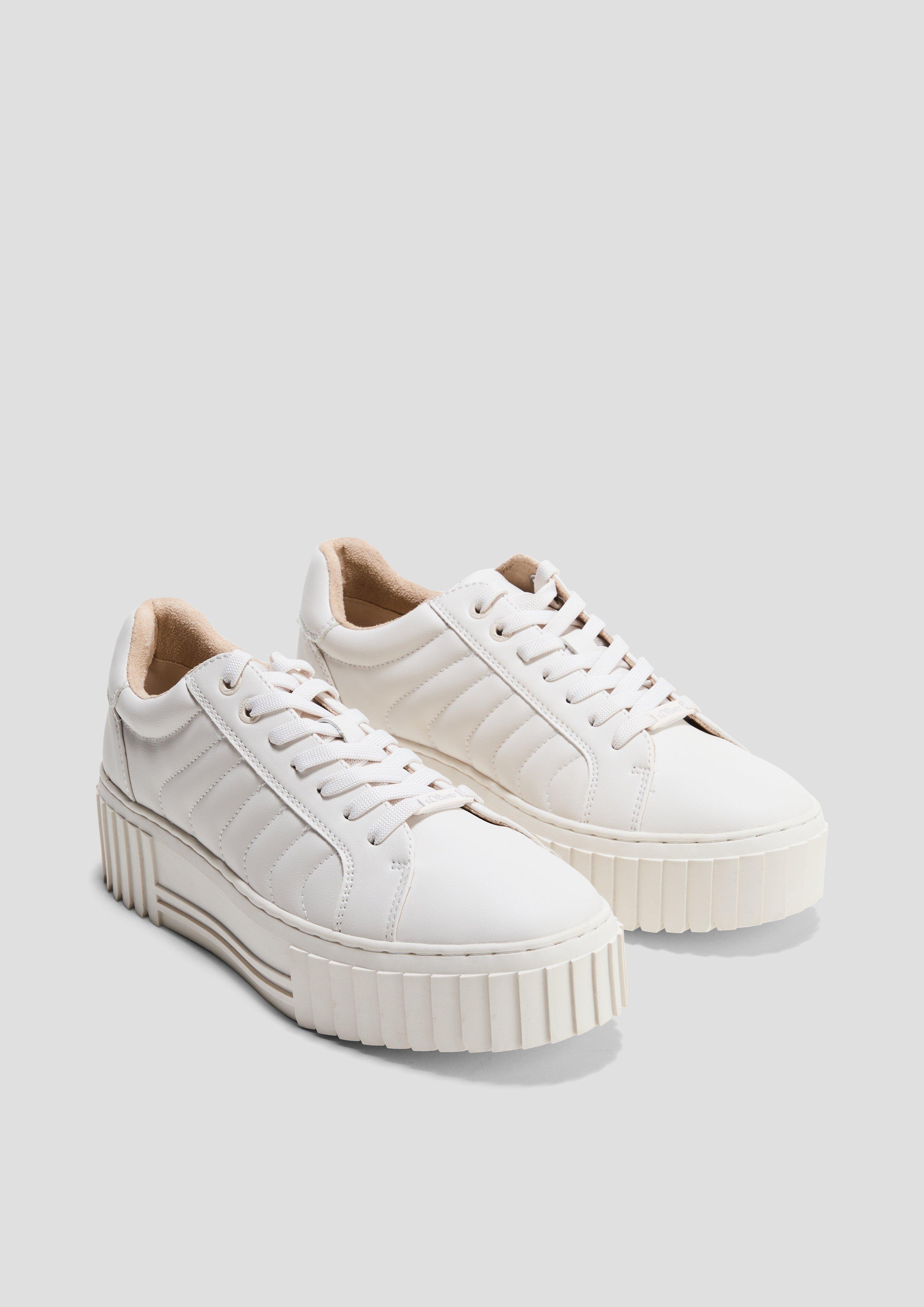 Plateausneaker mit Kontrastsohle  6008271-250