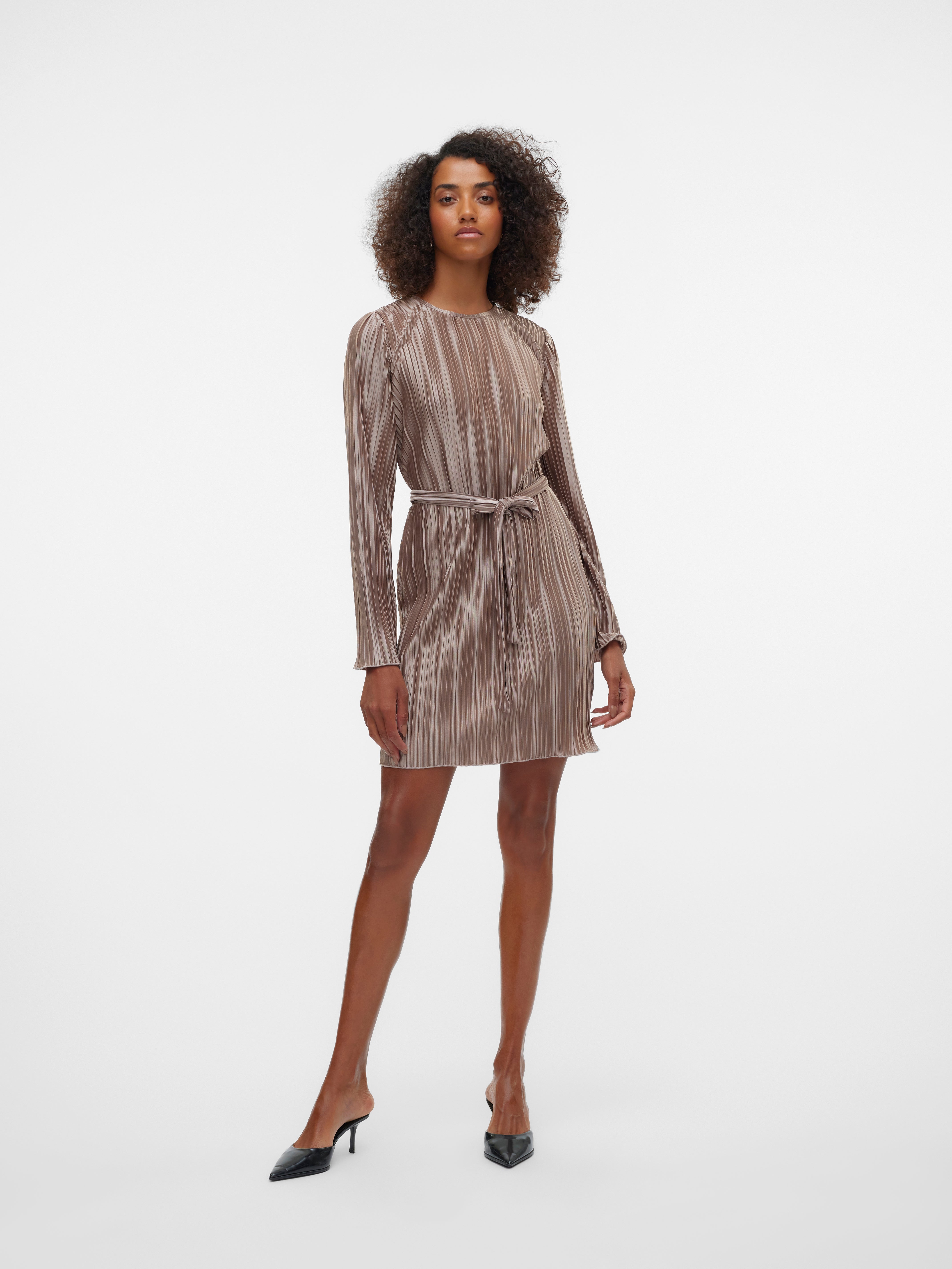 VMRIKKI Kurzes Kleid