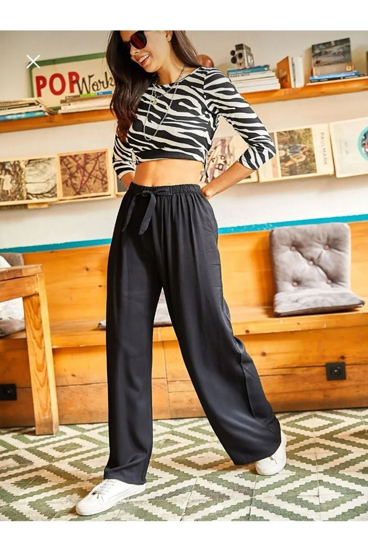 Olalook  Schwarze Palazzo-Hose aus gewebtem Viscon für Damen mit Gürtel PNT-19000169