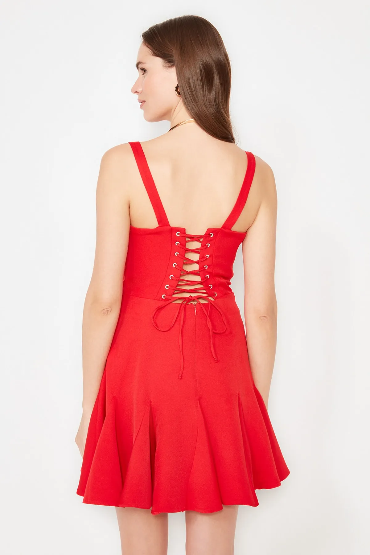 Trendyol Collection  Rotes, gefüttertes, gewebtes Korsett mit detailliertem, elegantem Abendkleid TPRSS23EL00251