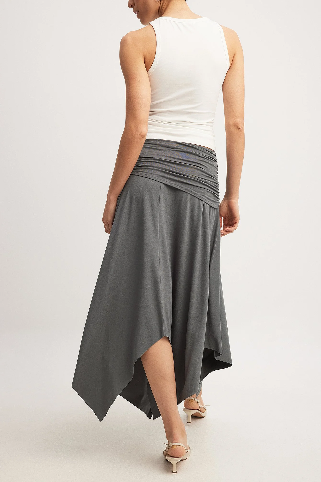 Soft Line Handkerchief Skirt