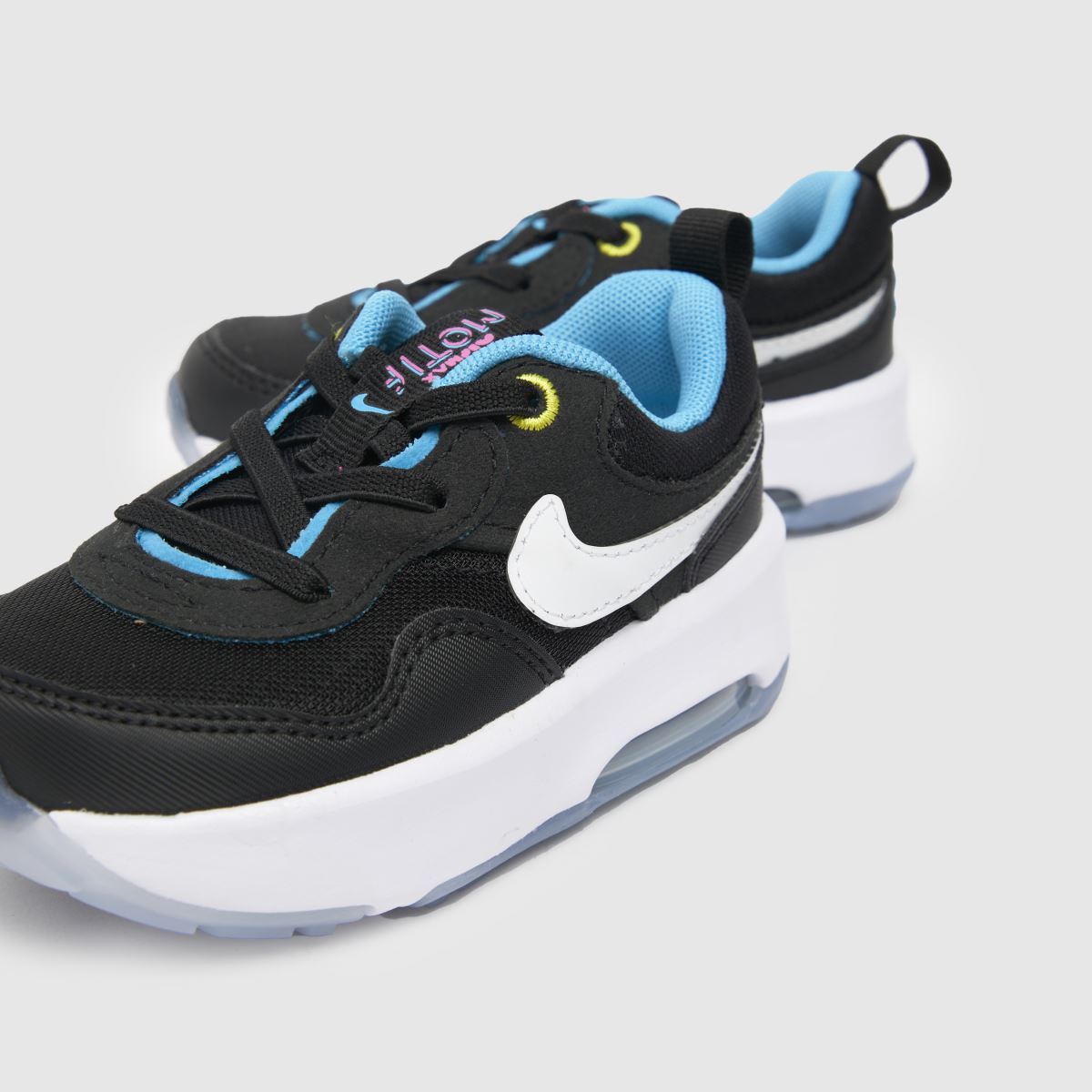 Nike svarta och vita Air Max-motiv för småbarn